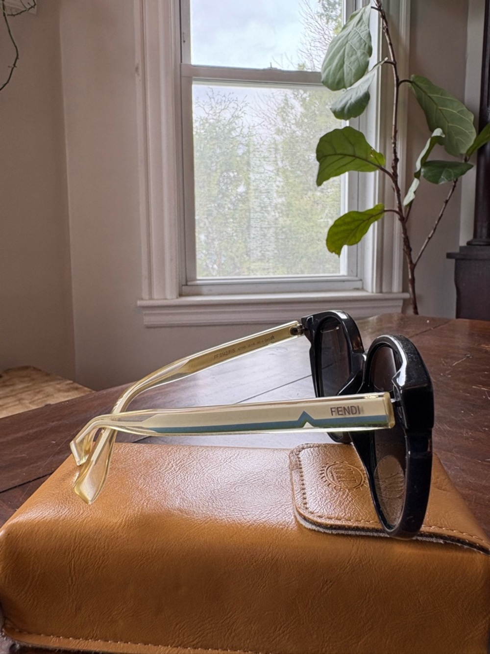 Fendi Black Round Sunglasses - Picture 2 of 8